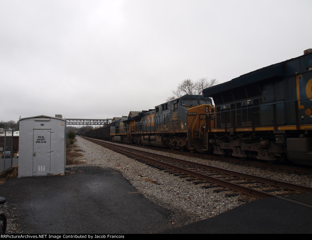 CSX 587